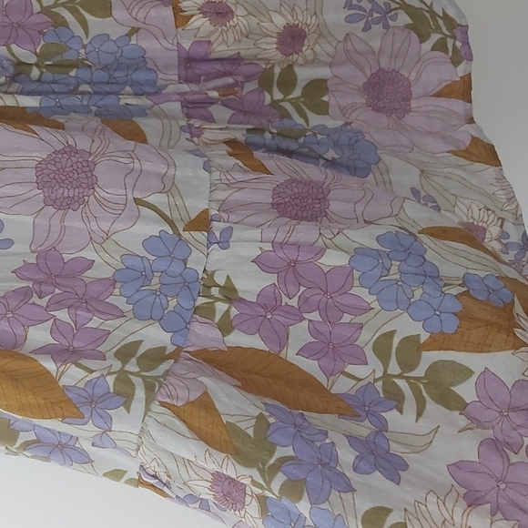 NWT American Eagle Smocked Floral Spaghetti Strap Tiered Babydoll Top Si… - Picture 9 of 9